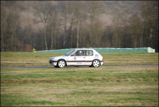 Peugeot205GTi_06